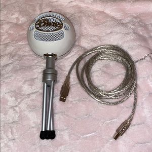 blue snowball microphone